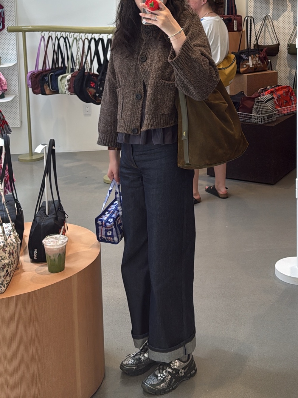 Babaa Cardigan No23 in Oak - Picture 5 of 6